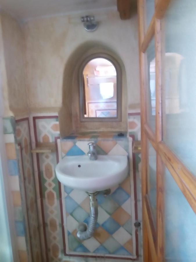 Hostal Gernika Šafšawán Pokoj fotografie
